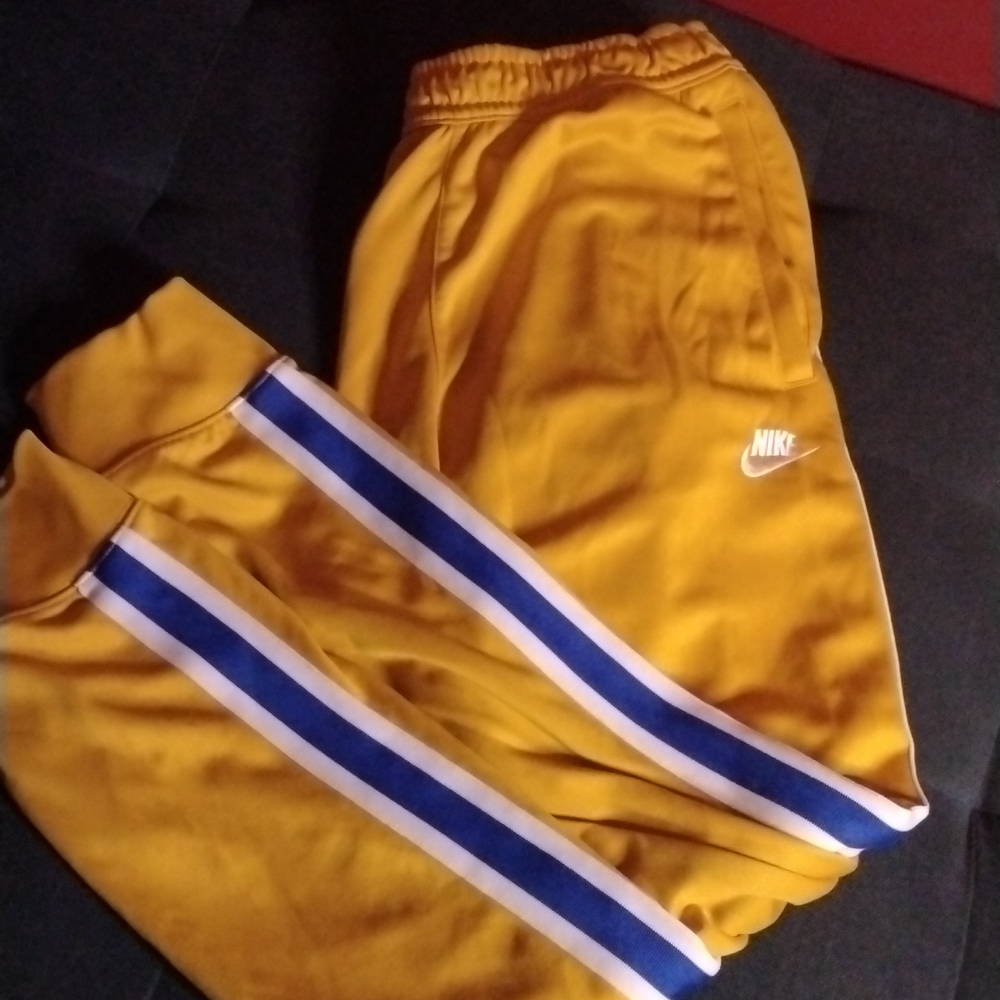 Men Nike joggers